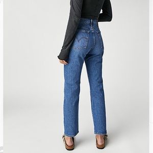 Levi’s Wedgie Straight Jeans